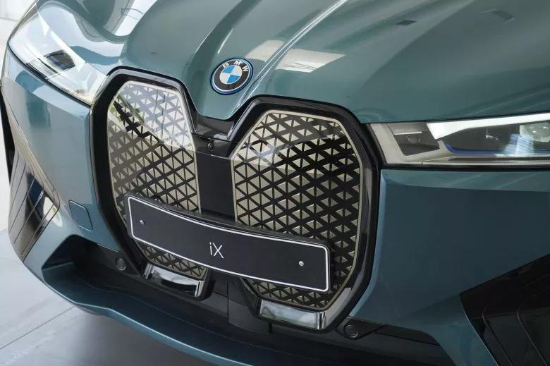 BMW iX xDrive40 Impressive