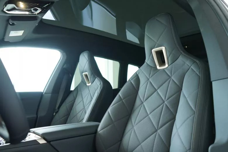 BMW iX xDrive40 Impressive