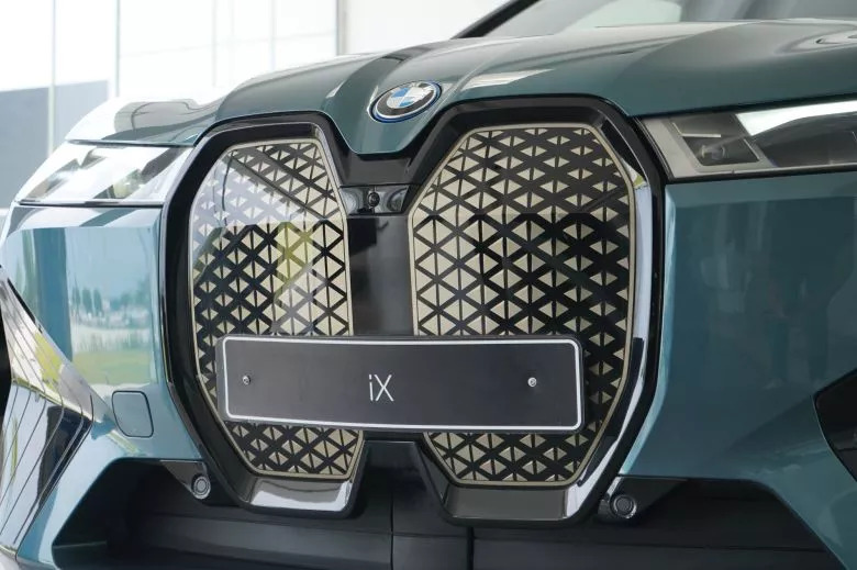 BMW iX xDrive40 Impressive