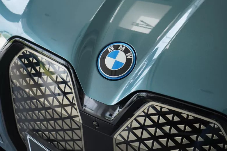 BMW iX xDrive40 Impressive