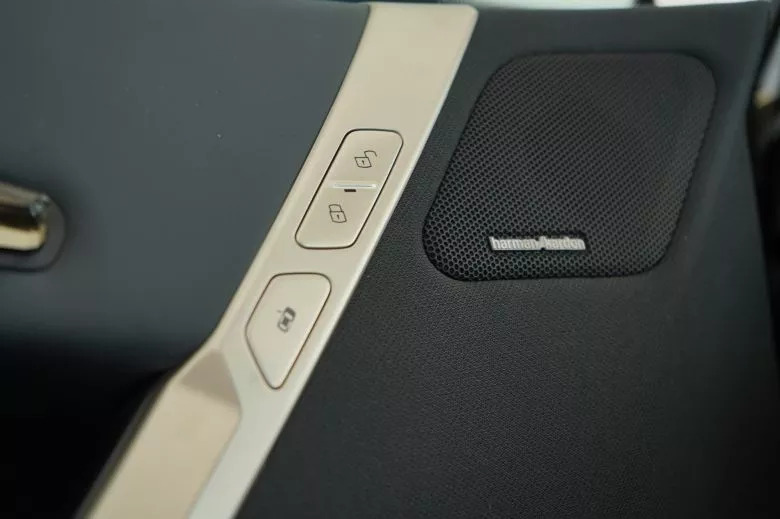 BMW iX xDrive40 Impressive