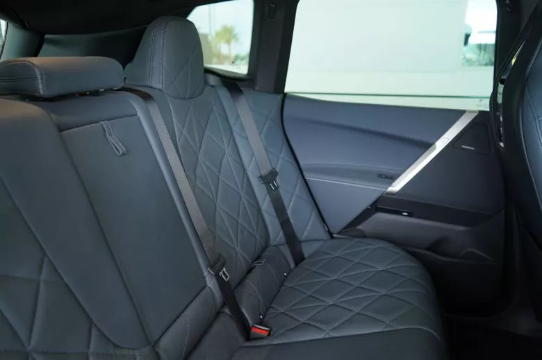 BMW iX xDrive40 Impressive