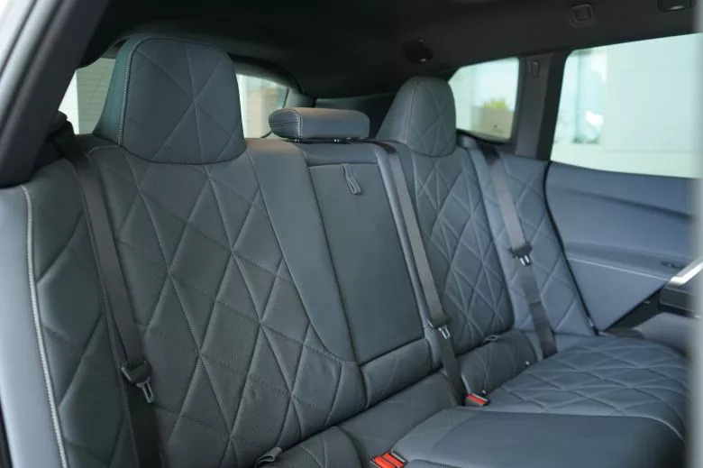 BMW iX xDrive40 Impressive