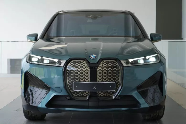 BMW iX xDrive40 Impressive