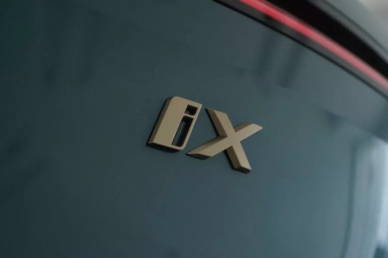 BMW iX xDrive40 Impressive