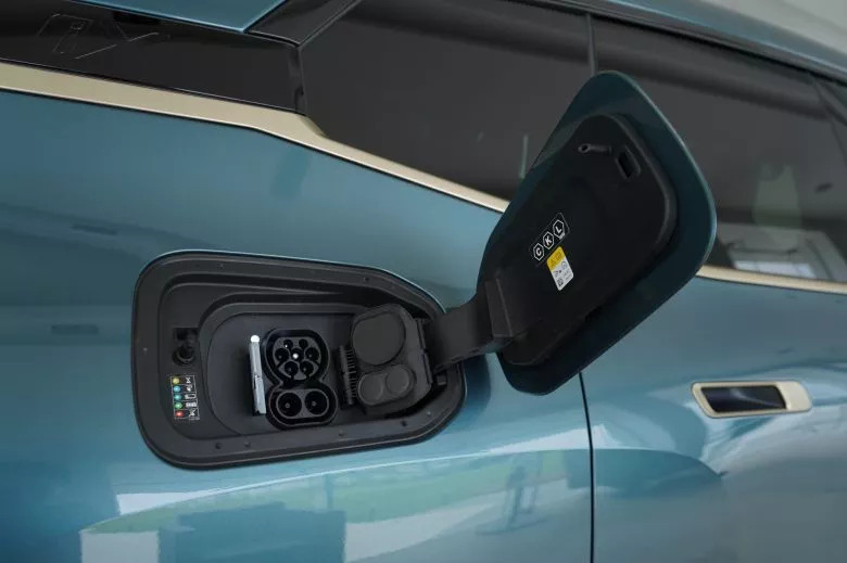 BMW iX xDrive40 Impressive