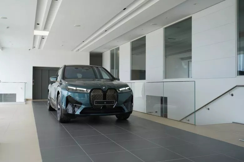 BMW iX xDrive40 Impressive