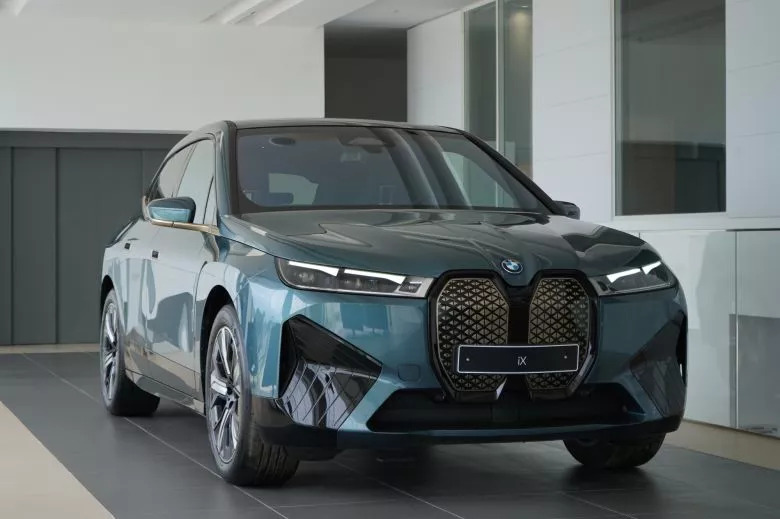 BMW iX xDrive40 Impressive