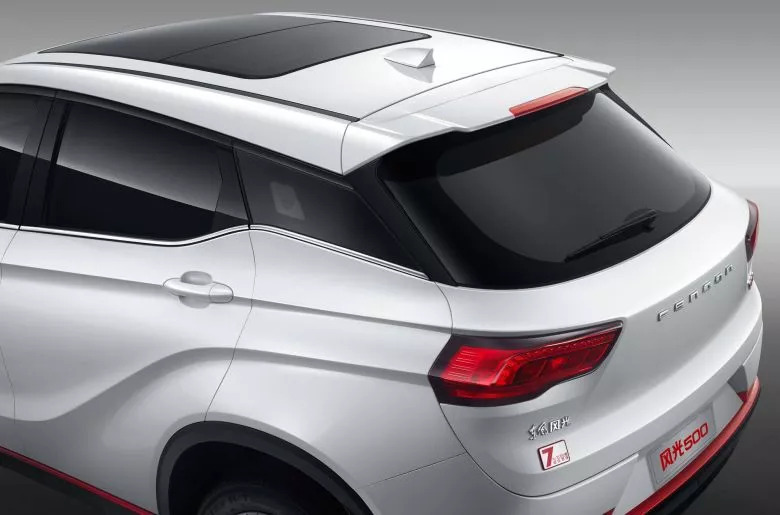 DFSK Glory 500, le SUV compact à l'esprit sportif