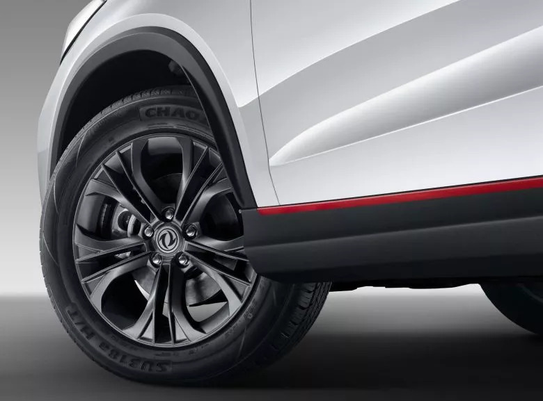 DFSK Glory 500, le SUV compact à l'esprit sportif