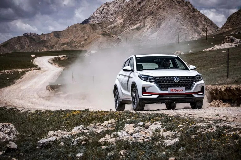 DFSK Glory 500, le SUV compact à l'esprit sportif