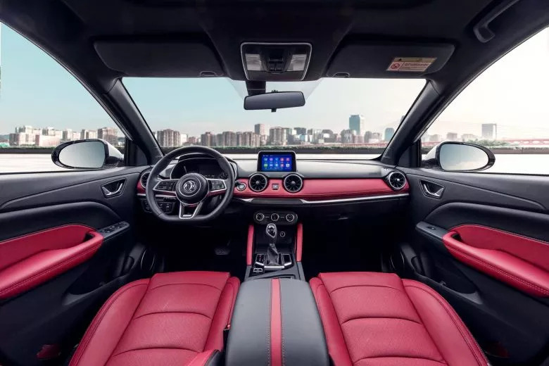 DFSK Glory 500, le SUV compact à l'esprit sportif