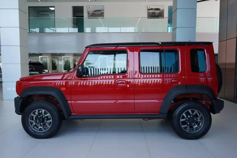 Suzuki Jimny 5 portes désormais disponible en précommande chez carpro