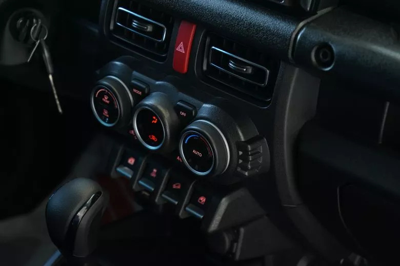 Suzuki Jimny 5 portes désormais disponible en précommande chez carpro