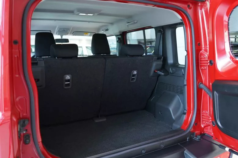 Suzuki Jimny 5 portes désormais disponible en précommande chez carpro