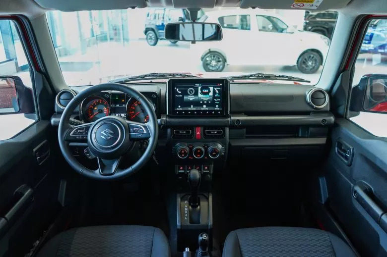 Suzuki Jimny 5 portes désormais disponible en précommande chez carpro