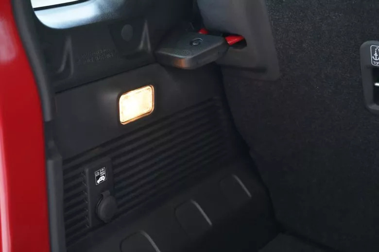 Suzuki Jimny 5 portes désormais disponible en précommande chez carpro