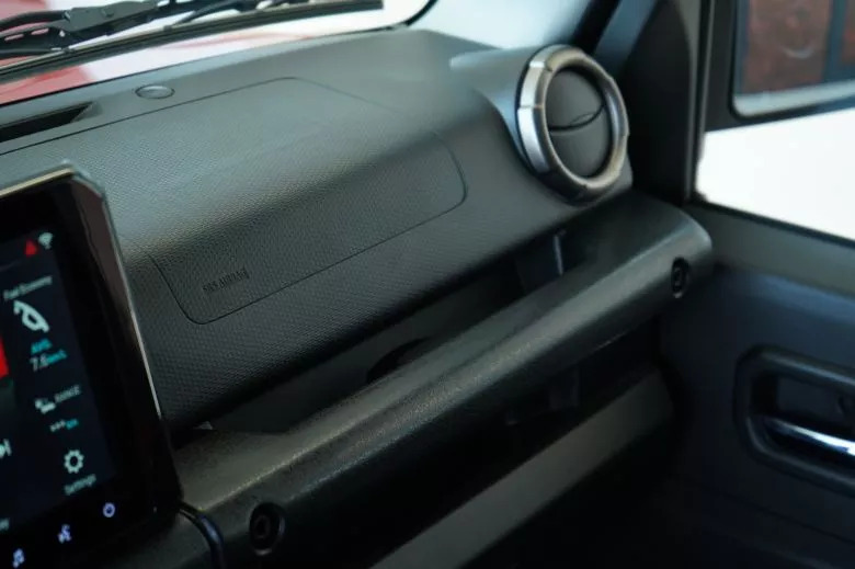 Suzuki Jimny 5 portes désormais disponible en précommande chez carpro