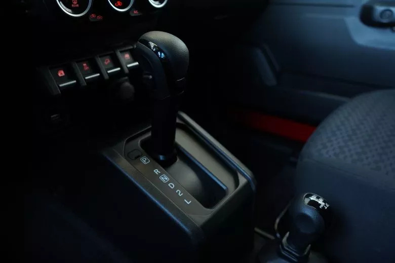 Suzuki Jimny 5 portes désormais disponible en précommande chez carpro