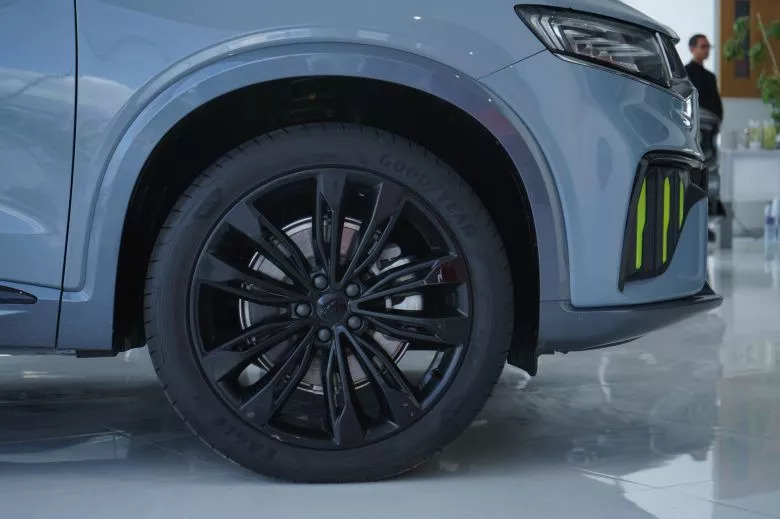 Geely Tugella 2.0 L Turbo 4WD GF+