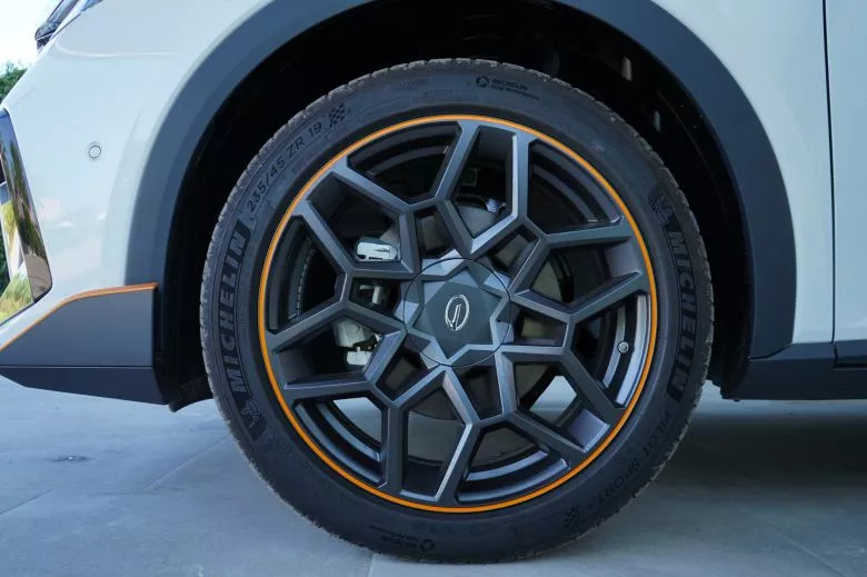 GAC Emzoom 1.5T GDI  R-Style BVA