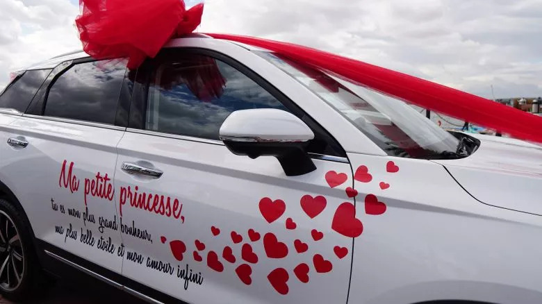 FAW Bestune a célébré l'amour sur les routes