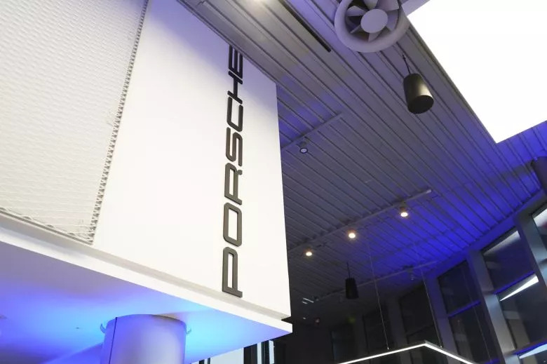 Porsche Centre Tunis - Ouverture du showroom rénové à La Goulette