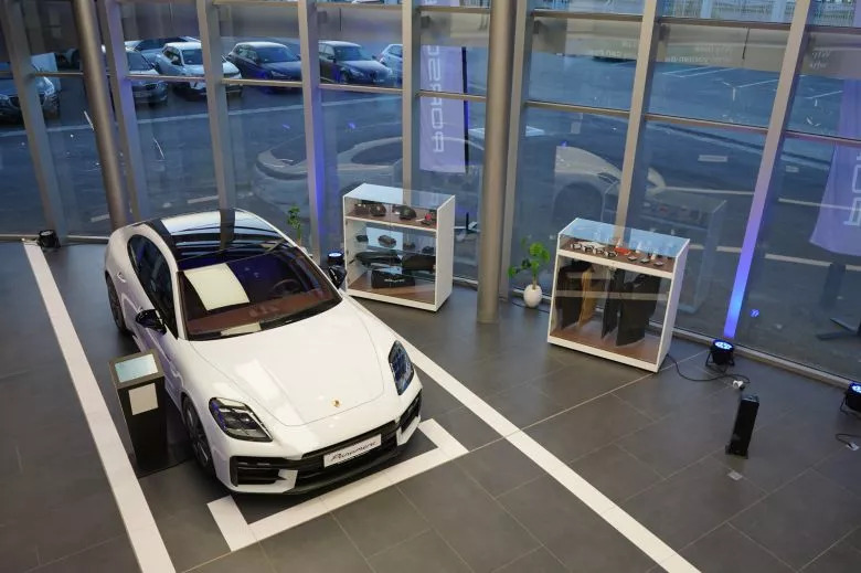Porsche Centre Tunis - Ouverture du showroom rénové à La Goulette