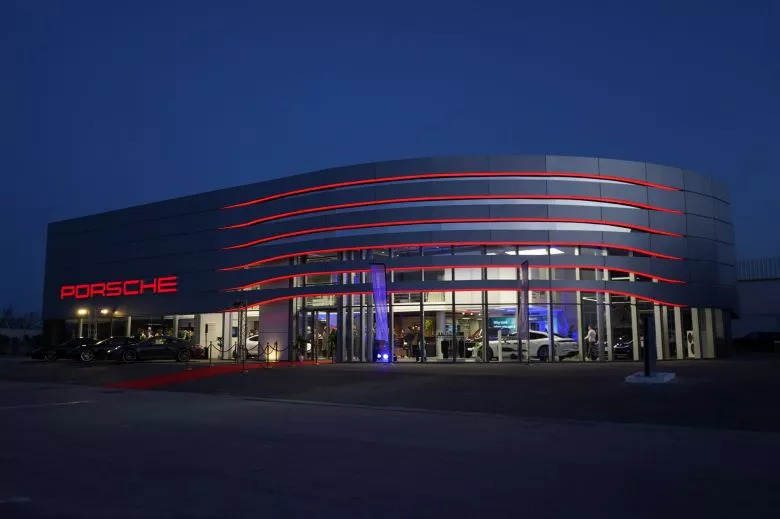 Porsche Centre Tunis - Ouverture du showroom rénové à La Goulette