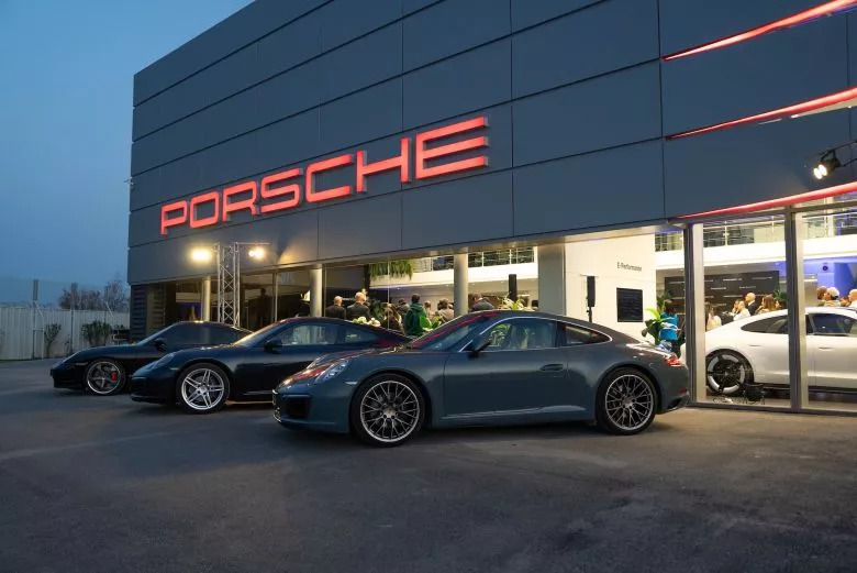 Porsche Centre Tunis - Ouverture du showroom rénové à La Goulette