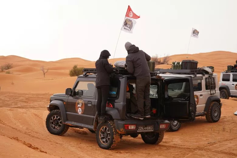Raid Jimny 2025 - Une aventure exceptionnelle à travers le désert tunisien
