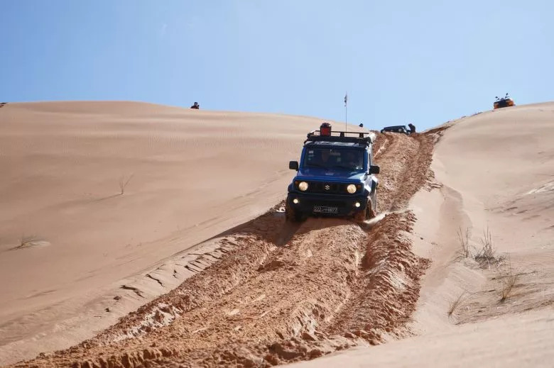 Raid Jimny 2025 - Une aventure exceptionnelle à travers le désert tunisien