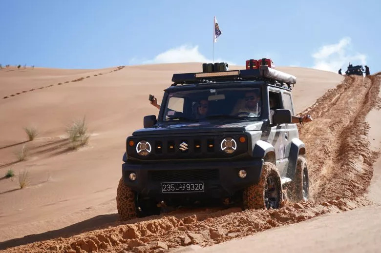 Raid Jimny 2025 - Une aventure exceptionnelle à travers le désert tunisien