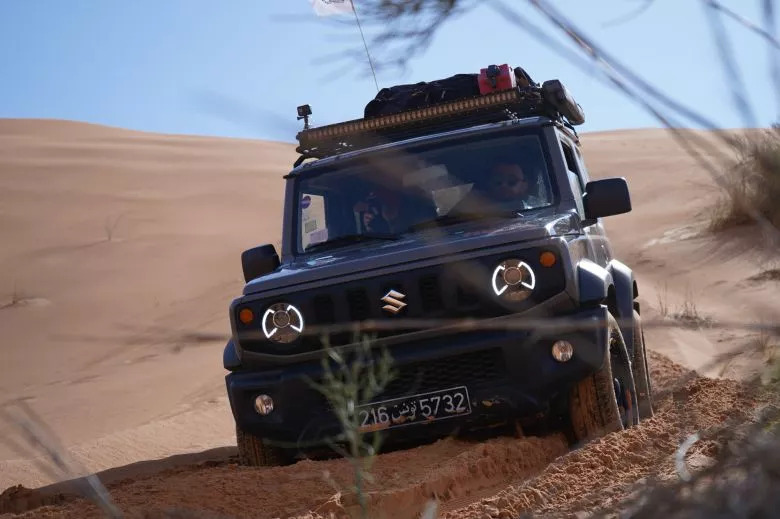 Raid Jimny 2025 - Une aventure exceptionnelle à travers le désert tunisien