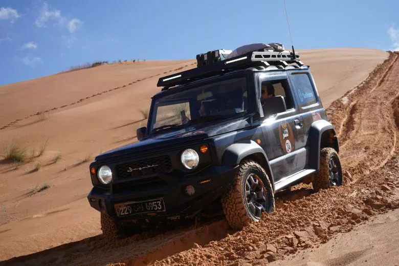 Raid Jimny 2025 - Une aventure exceptionnelle à travers le désert tunisien