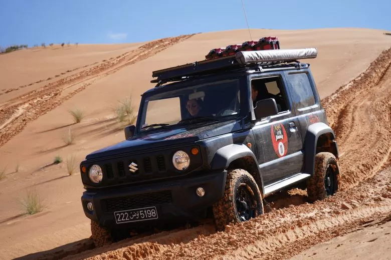Raid Jimny 2025 - Une aventure exceptionnelle à travers le désert tunisien