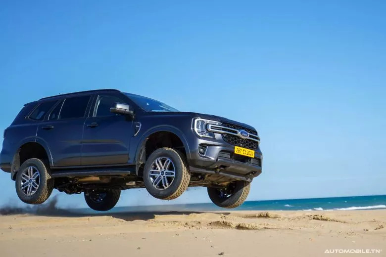 Ford Everest XLT : La Puissance et la Fiabilité au Service des Agences de Voyage