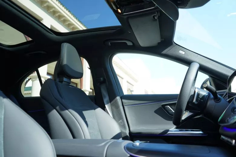 Les essais Mercedes-Benz au Four Seasons Gammarth