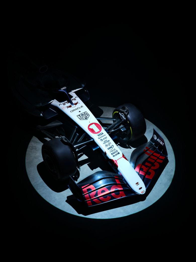 Max Verstappen remporte le GP du Japon avec une livrée en hommage à Honda pour Red Bull