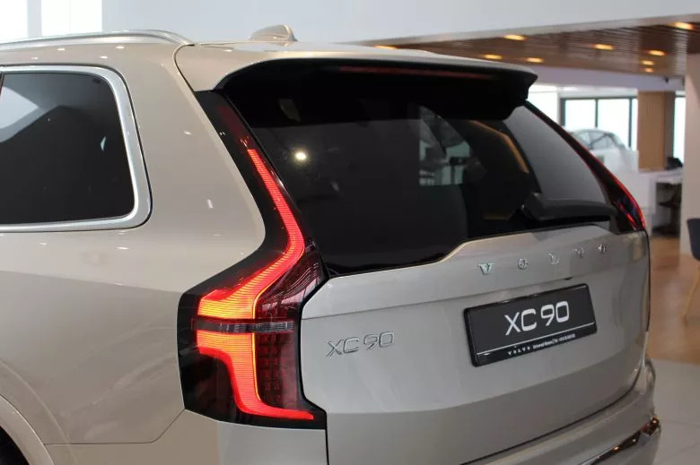 Volvo XC90 2.0 l Recharge Ultimate Bright