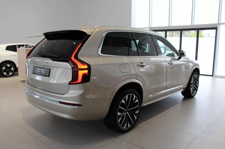 Volvo XC90 2.0 l Recharge Ultimate Bright