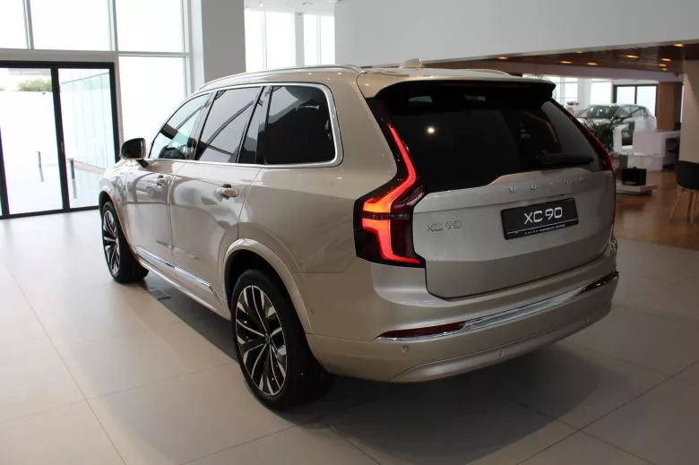 Volvo XC90 2.0 l Recharge Ultimate Bright