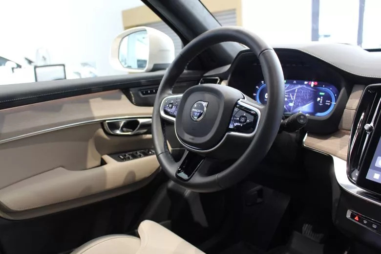 Volvo XC90 2.0 l Recharge Ultimate Bright