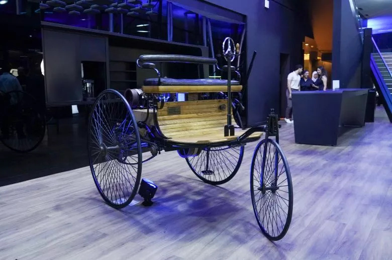 Mercedes-Benz Tunisie dévoile The New Code : une immersion inédite dans l’univers du luxe électrique