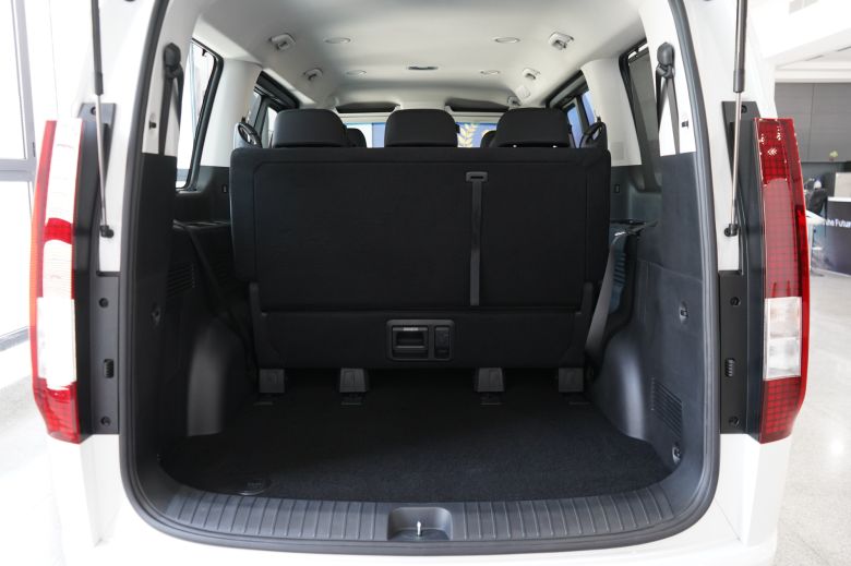 Hyundai Staria 9 places 2.2 CRDI