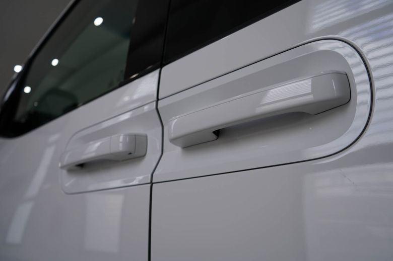 Hyundai Staria 9 places 2.2 CRDI