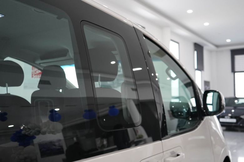 Hyundai Staria 9 places 2.2 CRDI