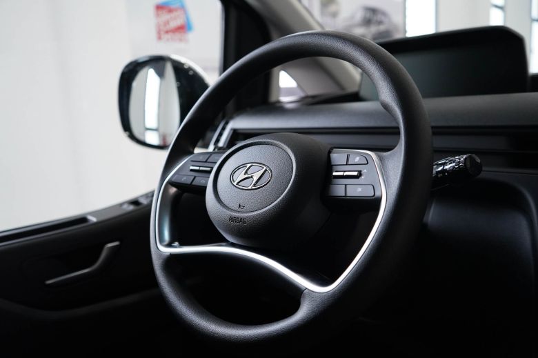 Hyundai Staria 9 places 2.2 CRDI