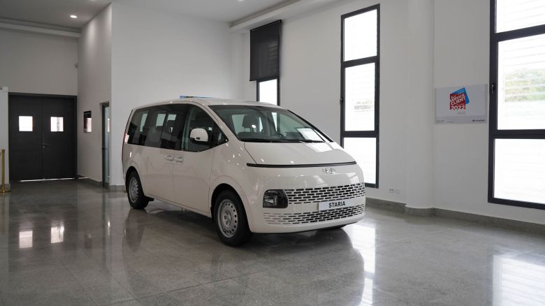 Hyundai Staria 9 places 2.2 CRDI