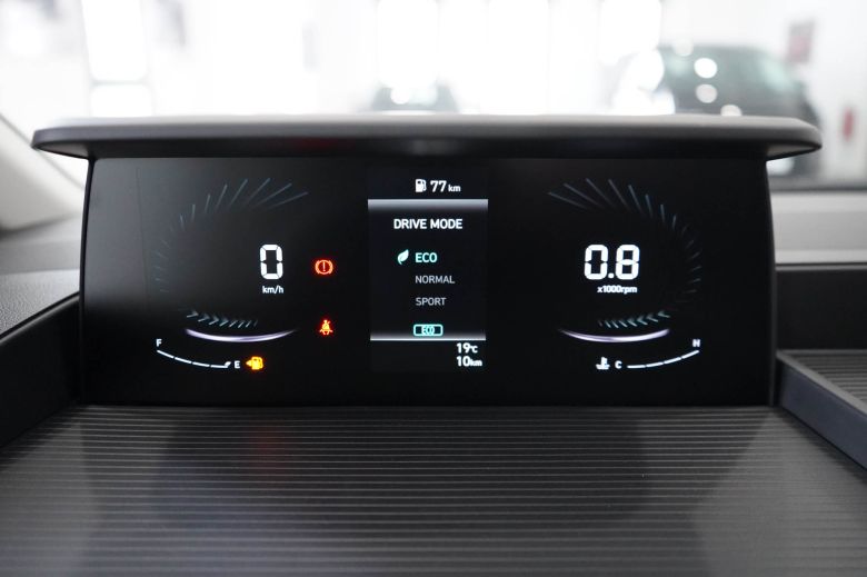 Hyundai Staria 9 places 2.2 CRDI